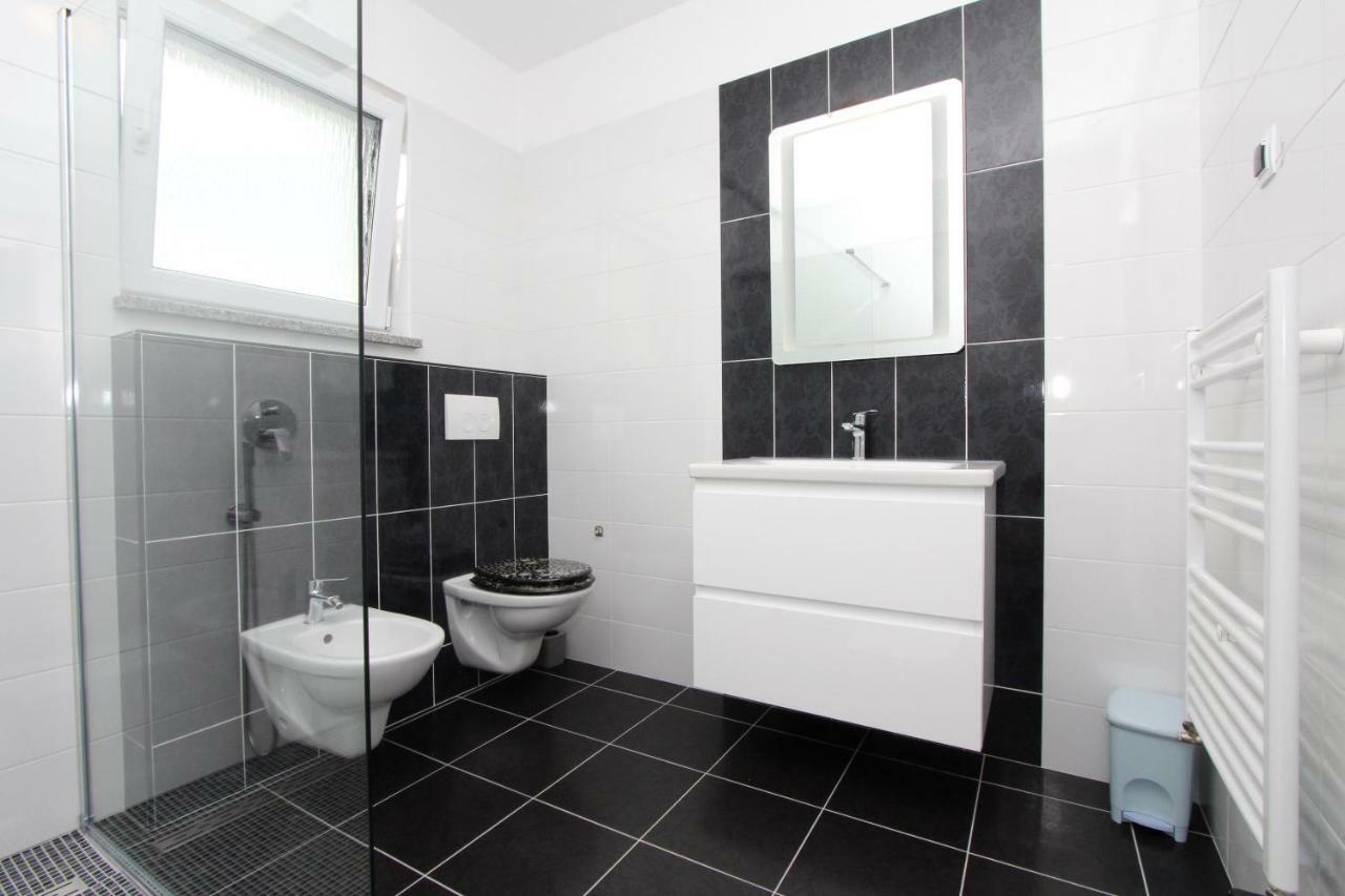 Apartment Karlo 2 Rovinj Exterior foto